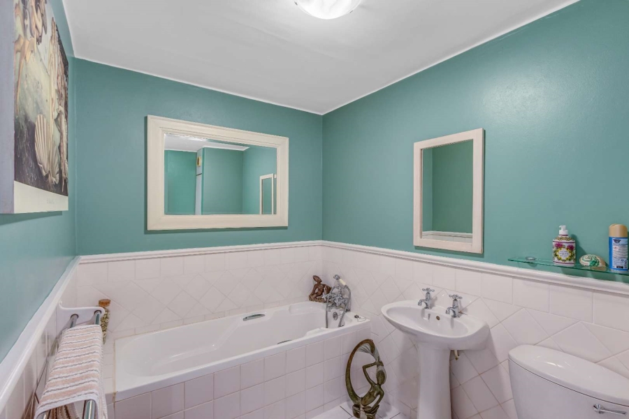 3 Bedroom Property for Sale in Costa Sarda Western Cape